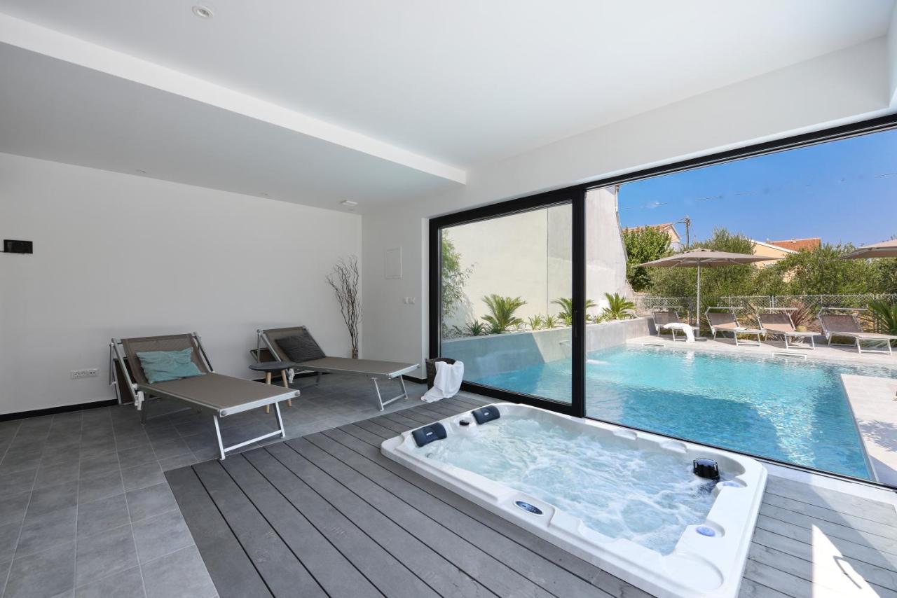 Villa Omnia Zadar Buitenkant foto