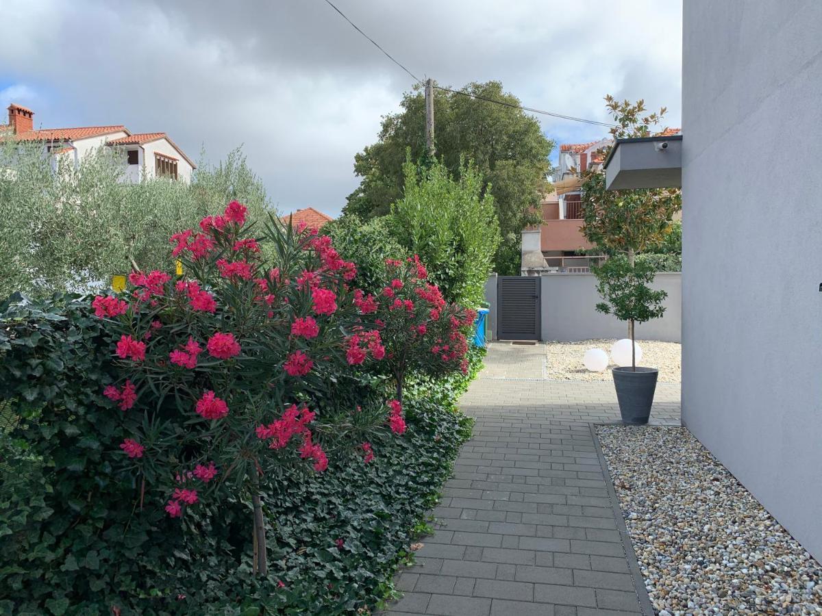 Villa Omnia Zadar Buitenkant foto